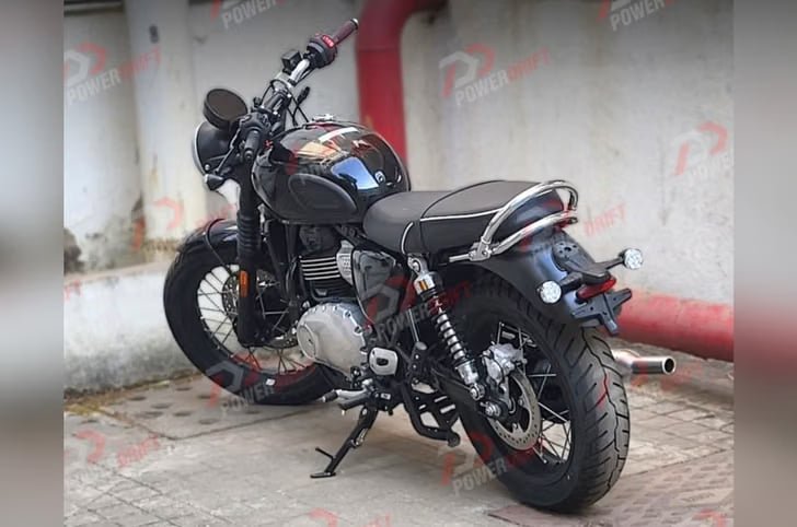 Triumph Bonneville 400 Teased Ahead of October 6 Debut