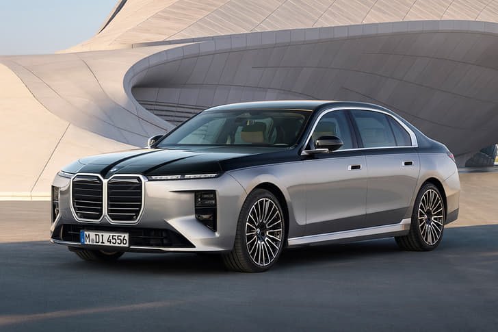 BMW 7 Series photo