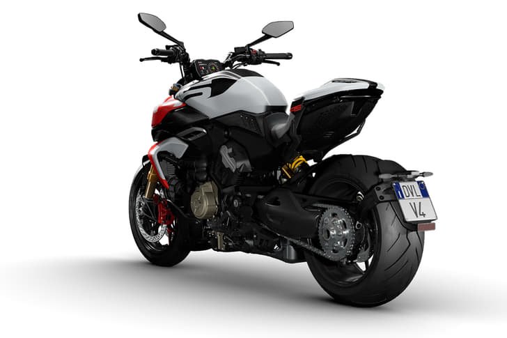 Ducati Diavel V4 RS photo