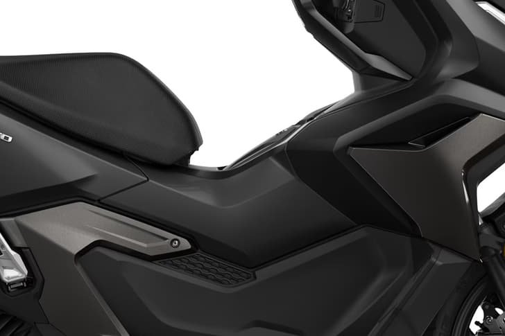 Honda ADV160 photo