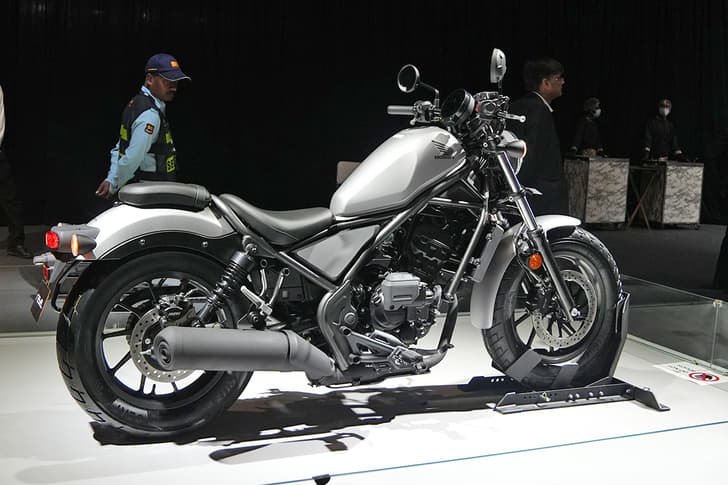 Honda Rebel 300 photo
