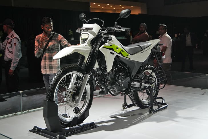 Honda XR300L photo
