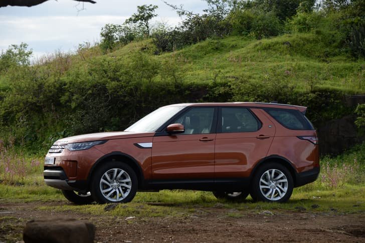 Land Rover Discovery photo