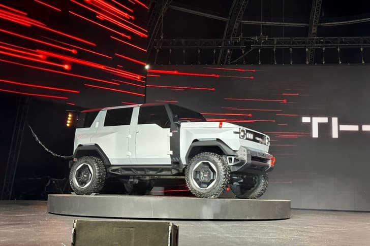 Mahindra Thar e photo