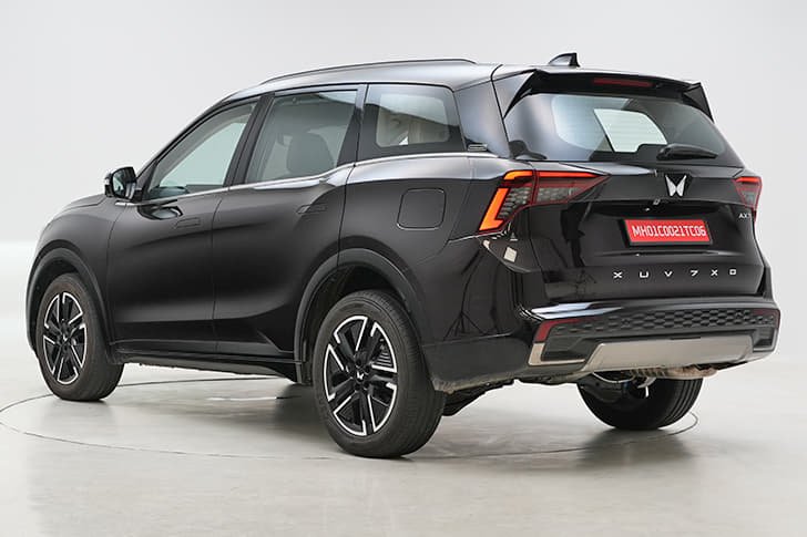 Mahindra XUV 7XO photo