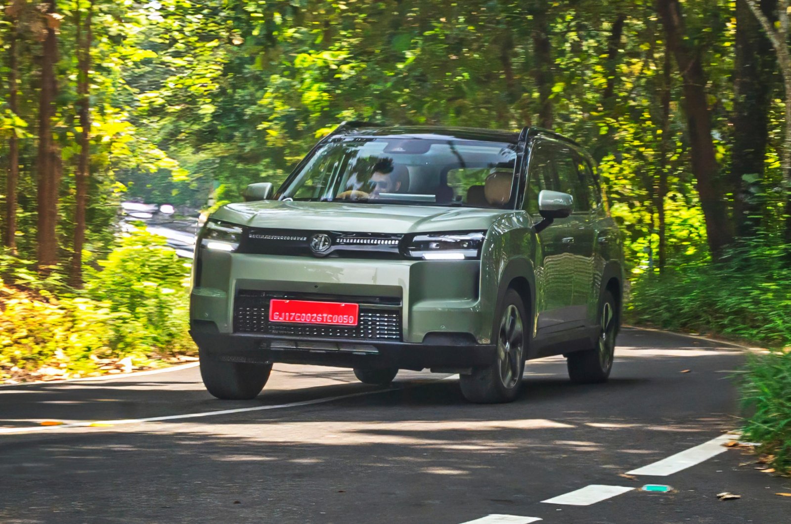 MG Hector Tomahawk EV