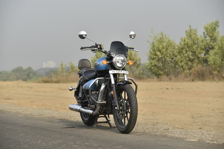 Royal Enfield Meteor 350 photo