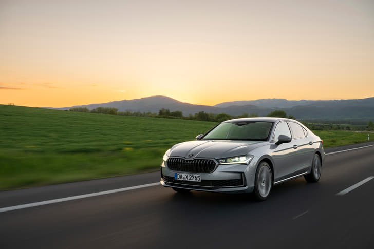 Skoda Superb photo