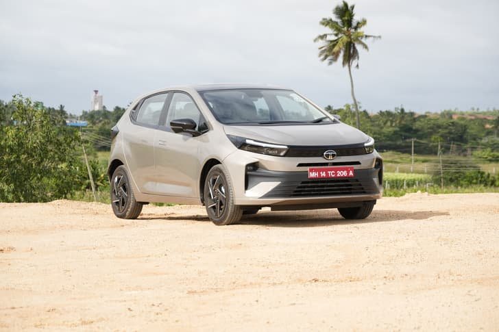 Tata Altroz photo