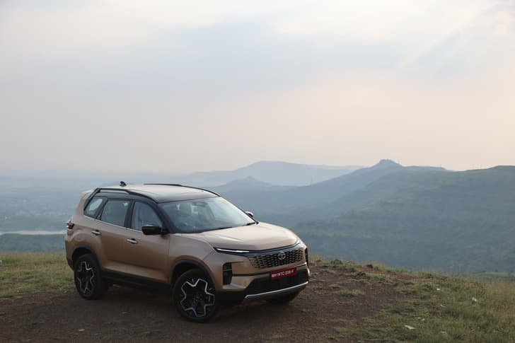 Tata Safari photo