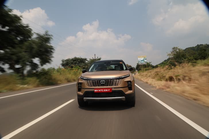Tata Safari photo