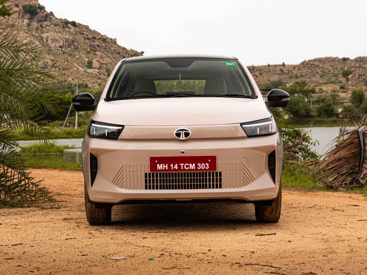 Tata Tiago EV photo