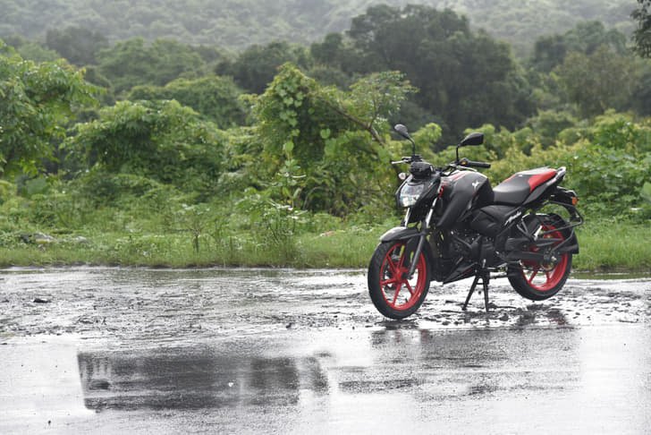 Tvs Apache RTR 160 4V photo
