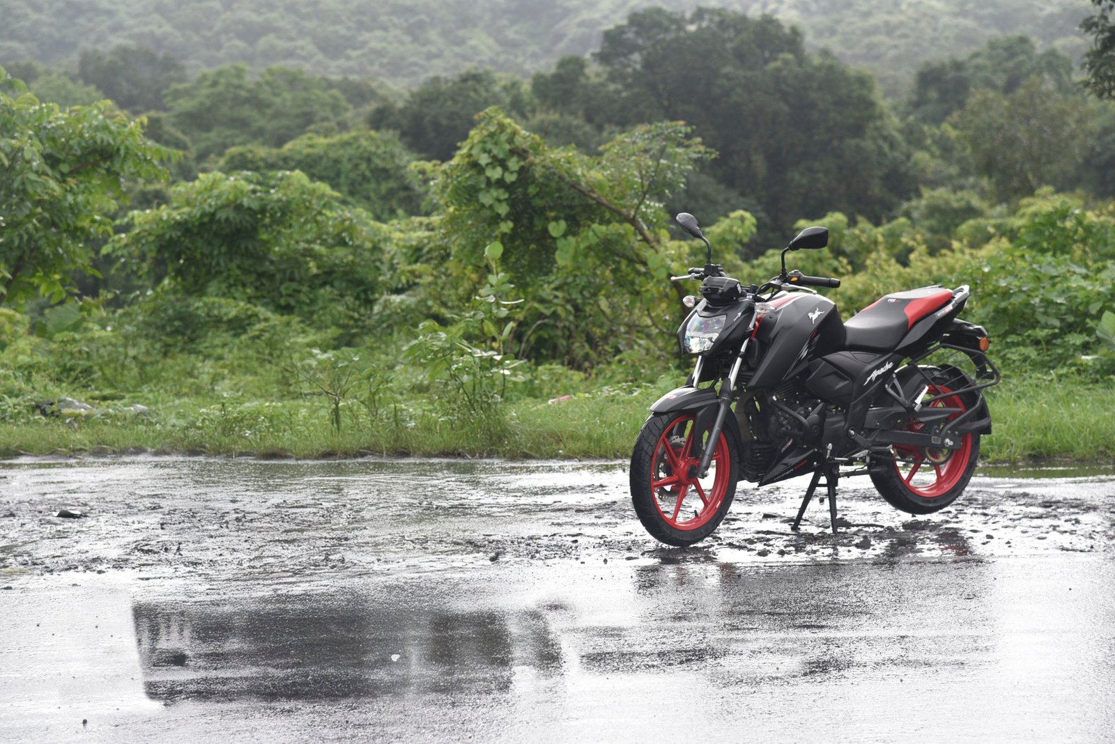 Tvs Apache RTR 160 4V